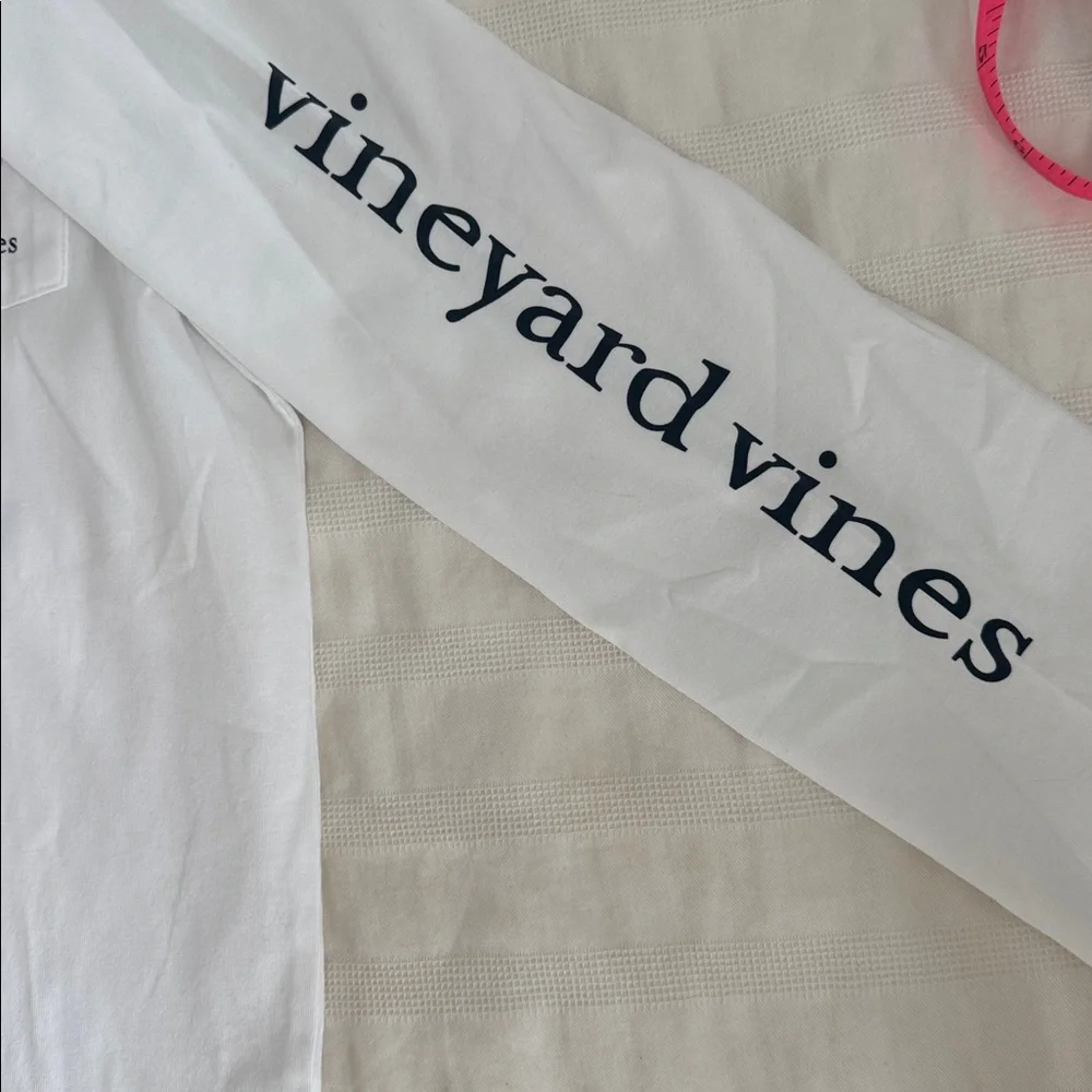 Vineyard Vines classic white